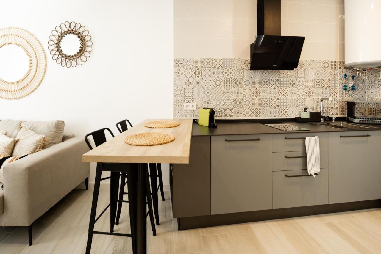 Apartamento Mucha Vida Little Apartments Кадис Екстериор снимка