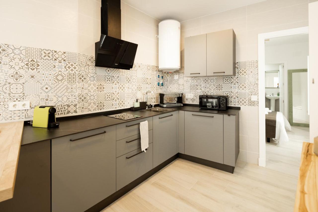 Apartamento Mucha Vida Little Apartments Кадис Екстериор снимка