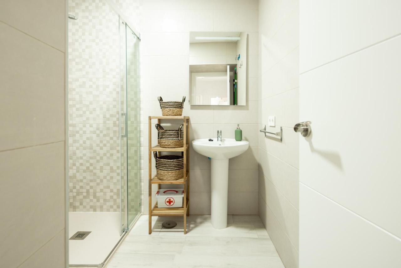 Apartamento Mucha Vida Little Apartments Кадис Екстериор снимка
