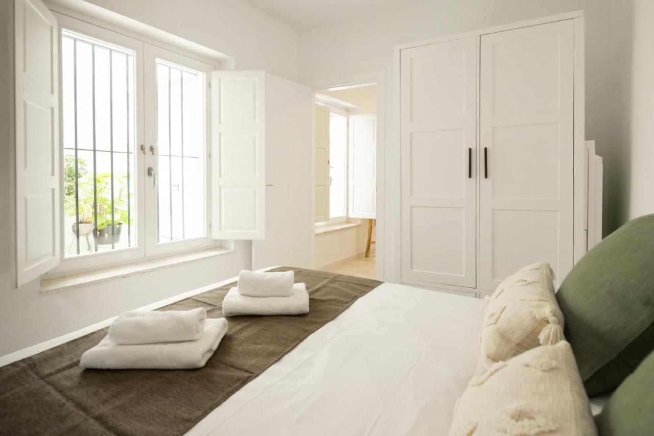 Apartamento Mucha Vida Little Apartments Кадис Екстериор снимка