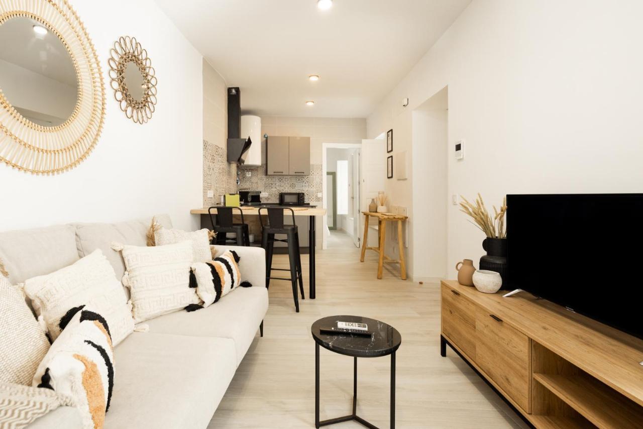 Apartamento Mucha Vida Little Apartments Кадис Екстериор снимка