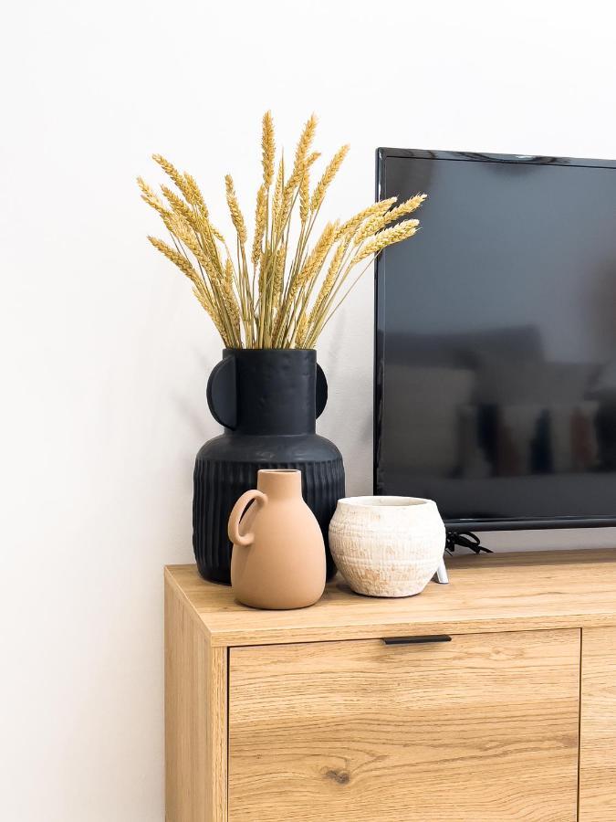 Apartamento Mucha Vida Little Apartments Кадис Екстериор снимка