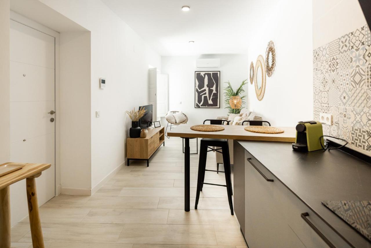 Apartamento Mucha Vida Little Apartments Кадис Екстериор снимка